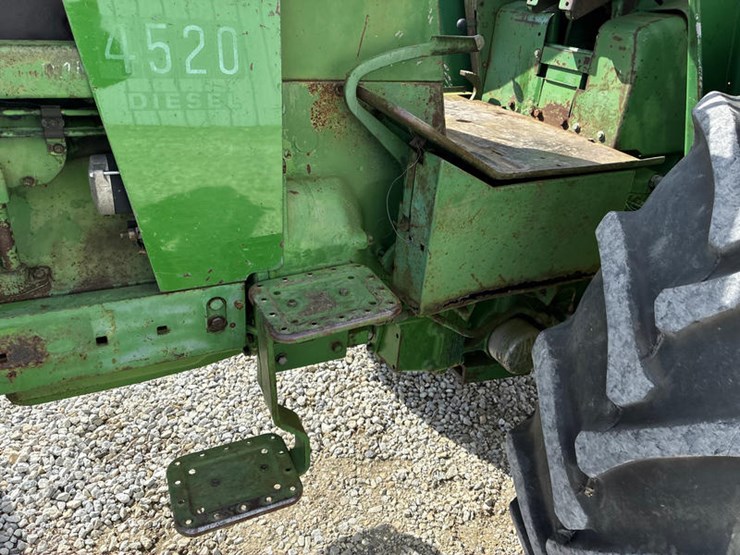 1970-john-deere-4520-image-24