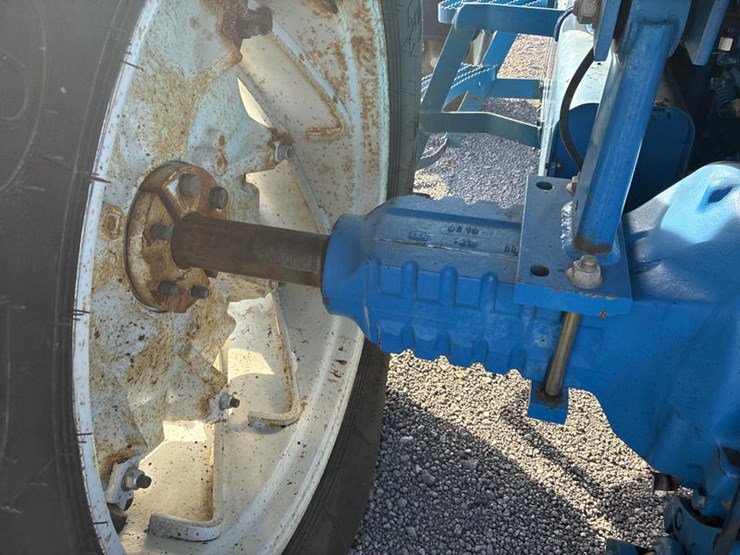 1990-ford-8730-image-46