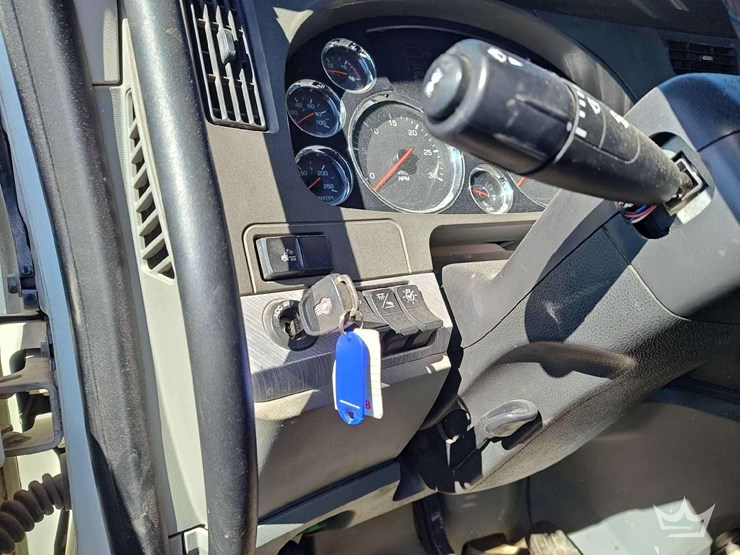 2019-kenworth-t880-image-22