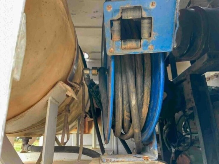 2014-international-durastar-4300-image-27