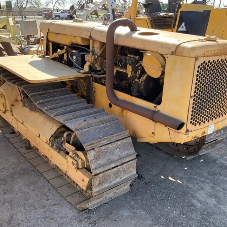 CATERPILLAR D6C