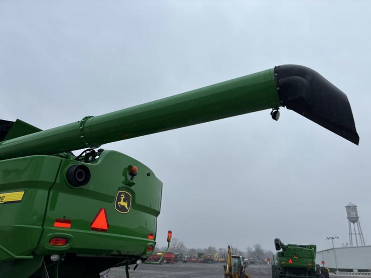 2017-john-deere-s680-image-18