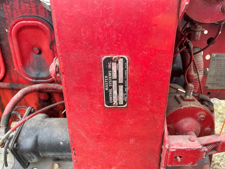 #4229-•-detroit-471-diesel-engine-on-stand-image-9