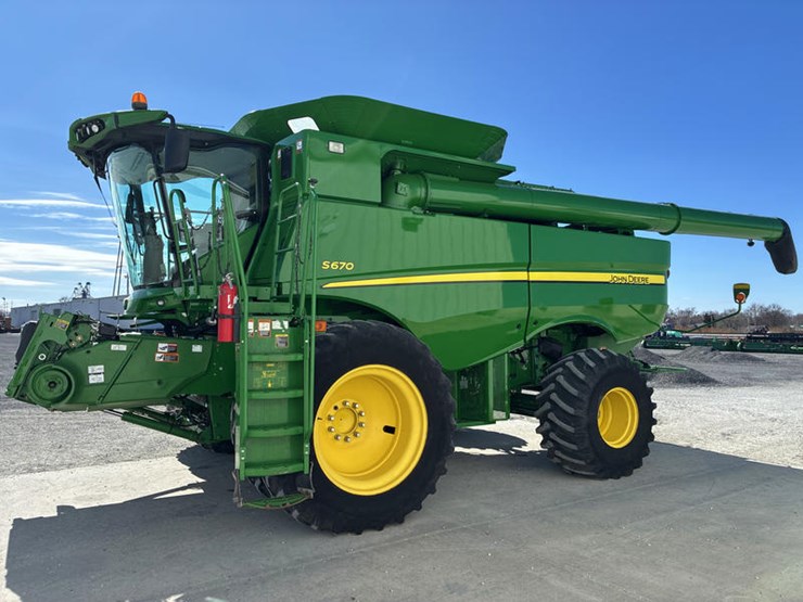 2012-john-deere-s670-image-11