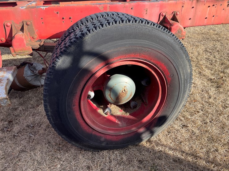 #4206-•-1951-mack-fire-truck-cab-and-chassis,-(no-title)-image-16