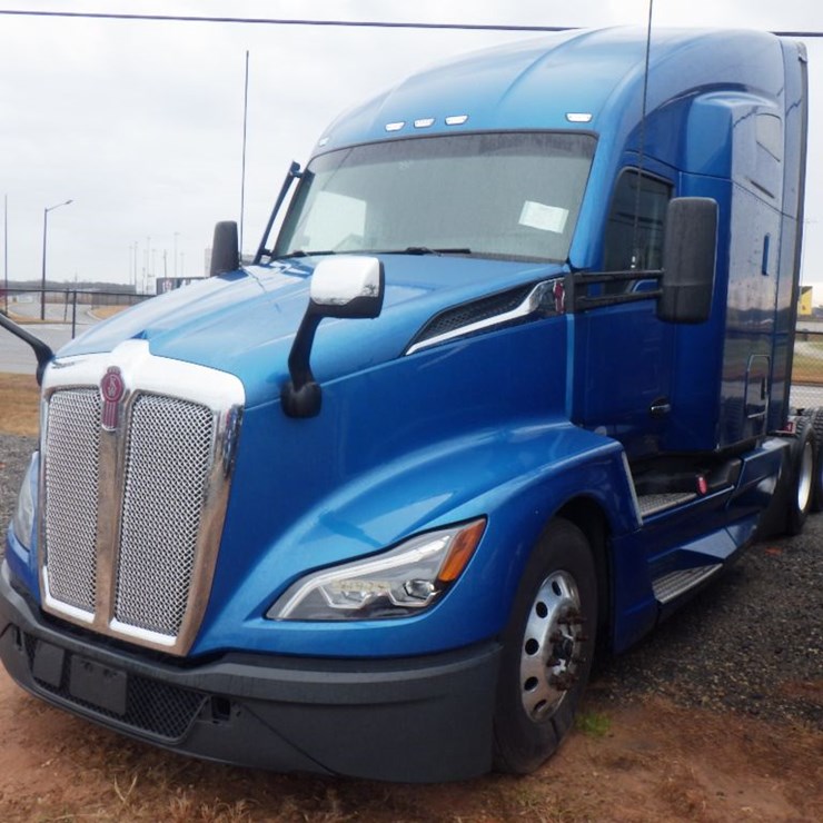 2023 KENWORTH T680