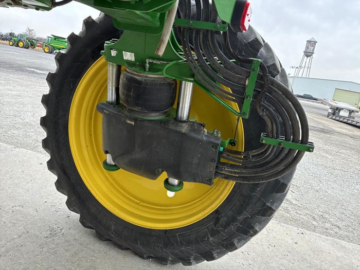 2021-john-deere-r4030-image-66