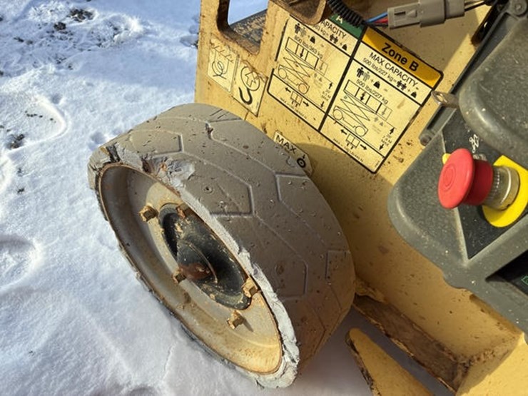 2007-jlg-2630es-image-19