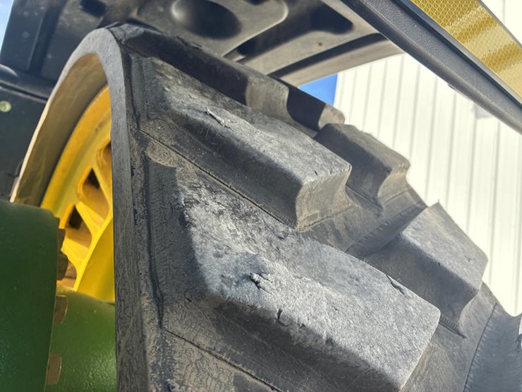 2021-john-deere-8rx-370-image-79