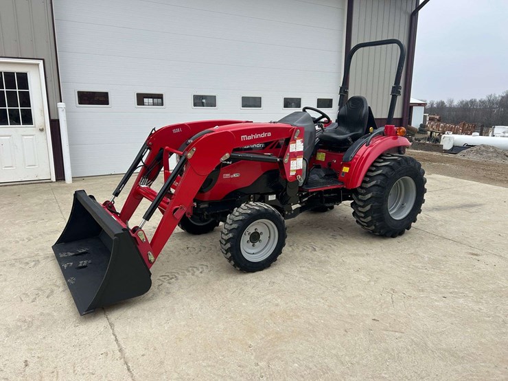 2015-mahindra-1533-image-4