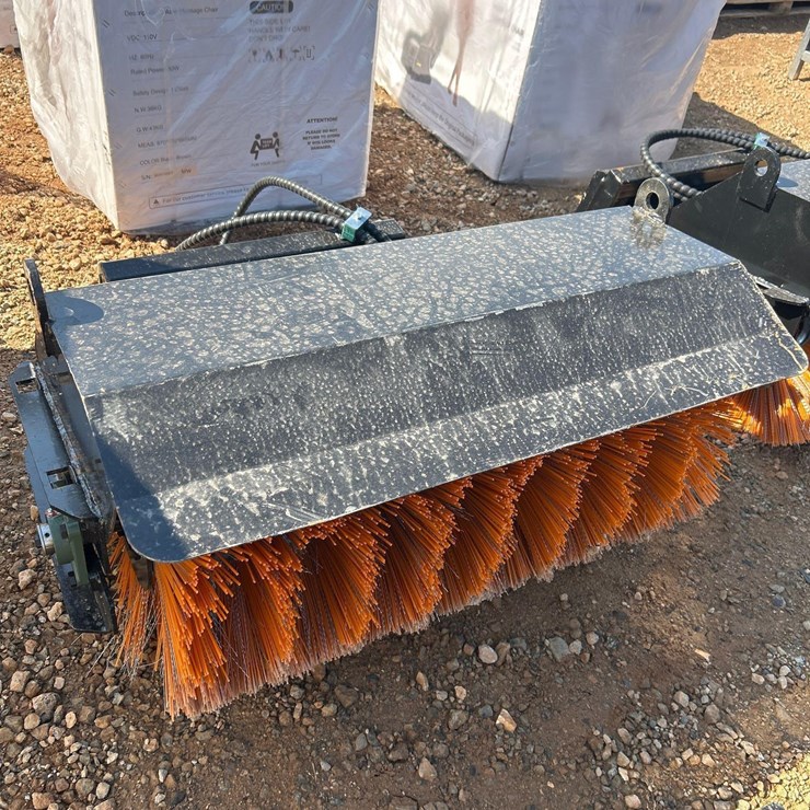 38IN KINI SKID STEER ANGLE BROOM ATTACHMENT