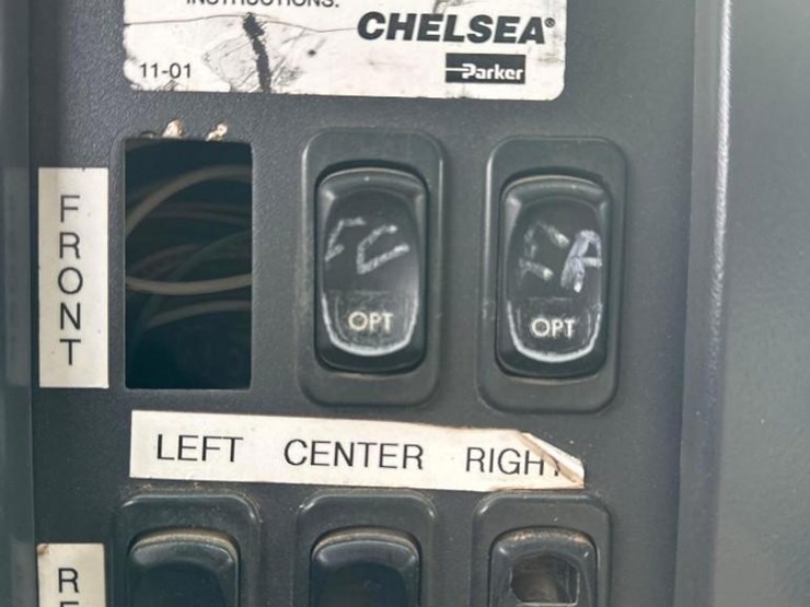 2009-freightliner-mc-4000-gallon-t/a-water-truck-image-12