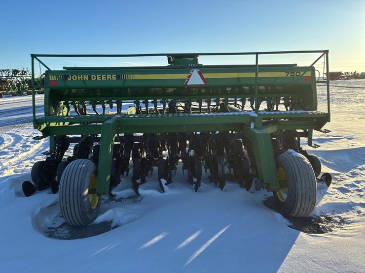 john-deere-750-image-28