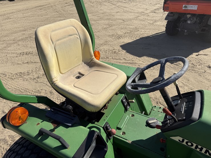 john-deere-755-image-6