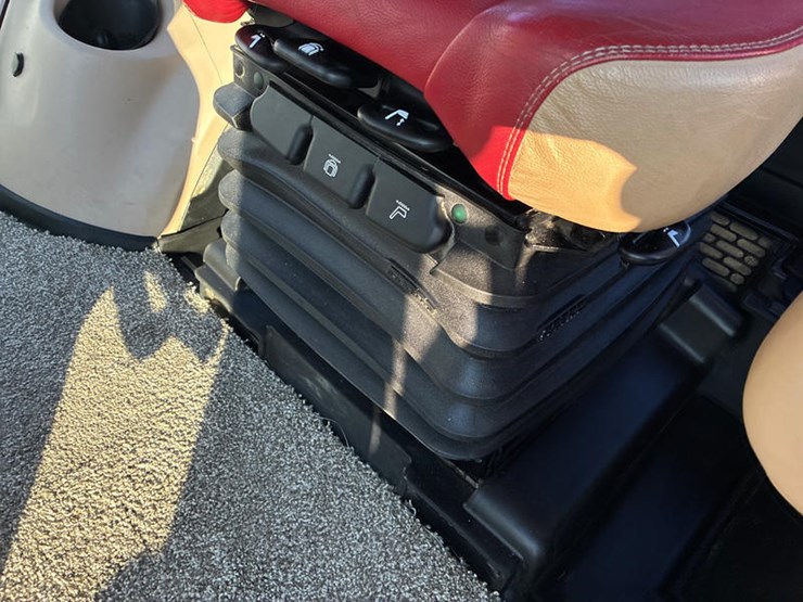 2024-case-ih-magnum-310-afs-connect-image-70