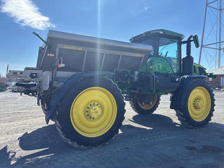 2022-john-deere-600r-image-6