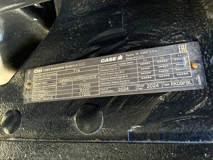 2024-case-ih-magnum-310-afs-connect-image-2