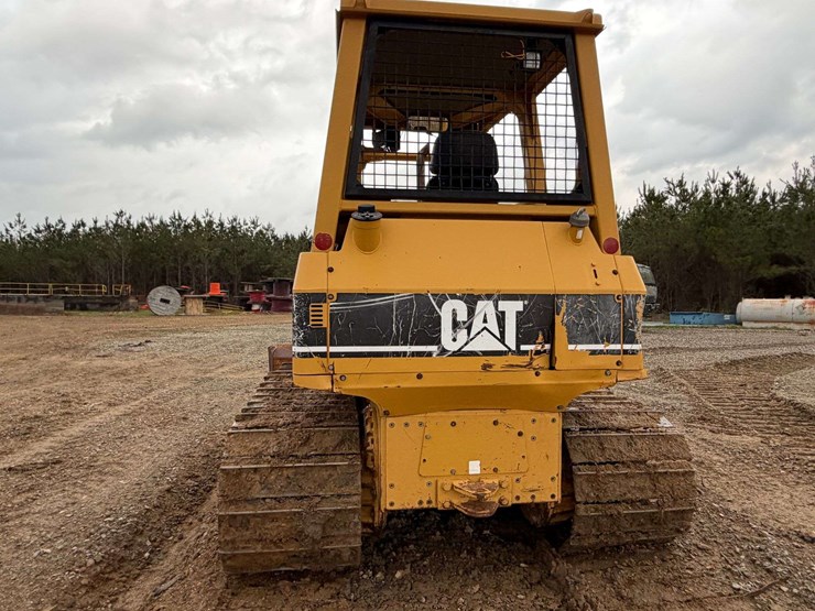 2007-caterpillar-d3g-lgp-image-10