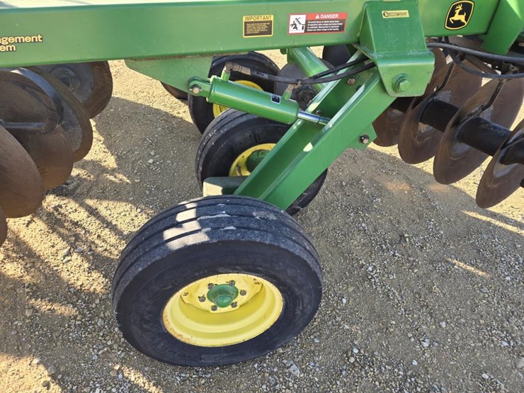 john-deere-637-image-12