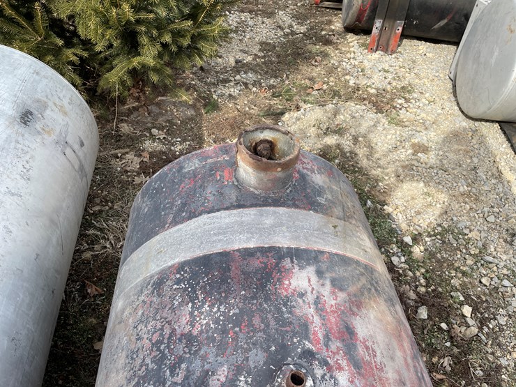 #4266-•-(2)-aluminum-fuel-tanks-image-7