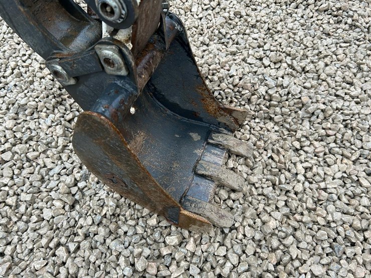 2023-bobcat-e10-image-8