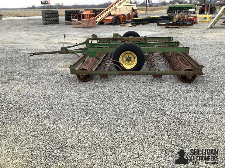 john-deere-16-image-13