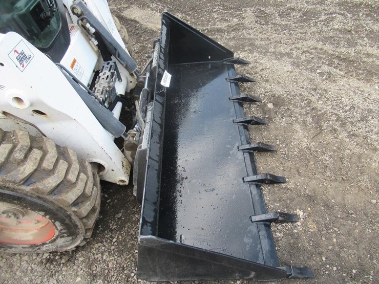 wildcat-84"-skid-steer-tooth-bucket-image-2