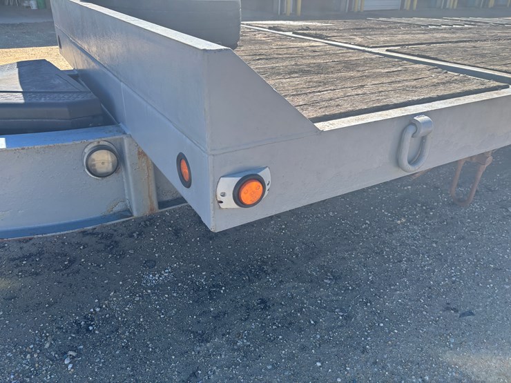 #2320-•-2008-interstate-30'-tri-axle-equipment-trailer-image-7