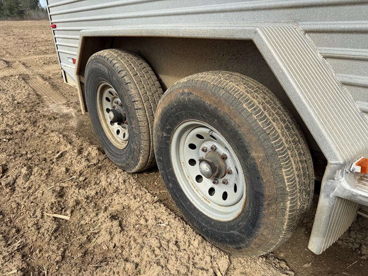 featherlite-24-ft-image-17