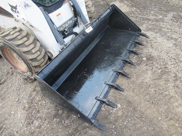 wildcat-84"-skid-steer-tooth-bucket-image-3