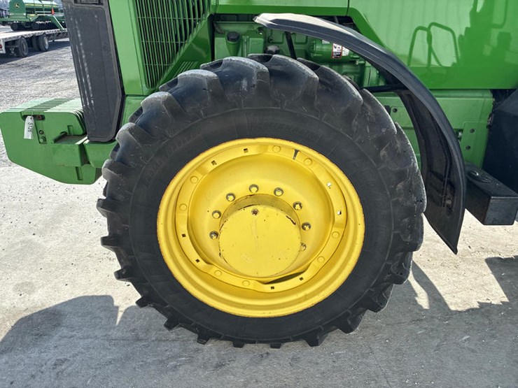 1995-john-deere-8300-image-47