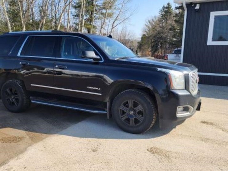 2016-gmc-yukon-denali-image-4