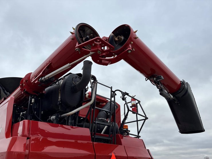 2024-case-ih-8250-image-16