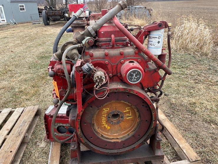 #4229-•-detroit-471-diesel-engine-on-stand-image-7