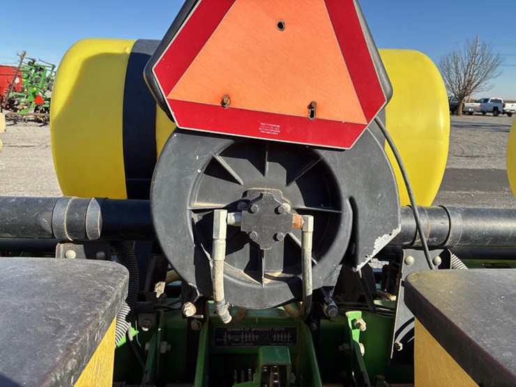 john-deere-7200-image-49