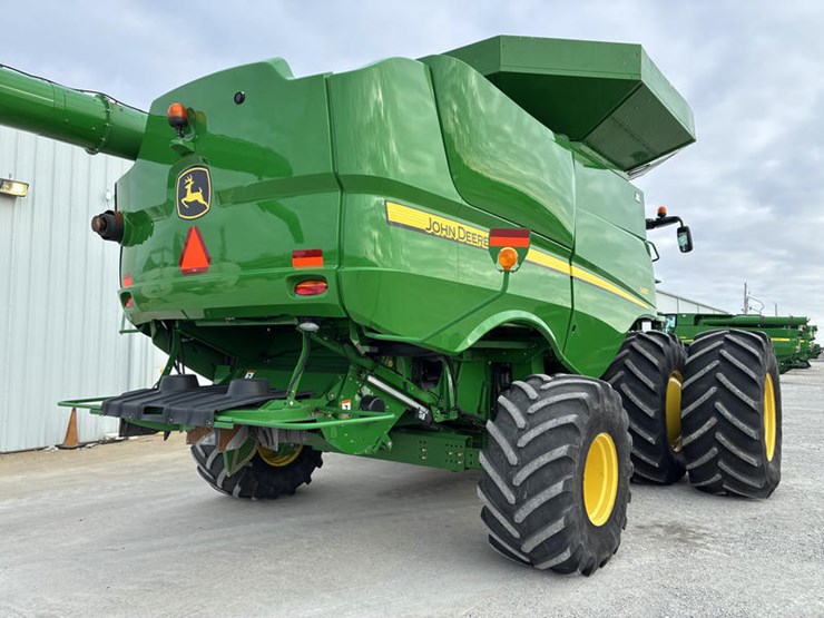 2013-john-deere-s690-image-5