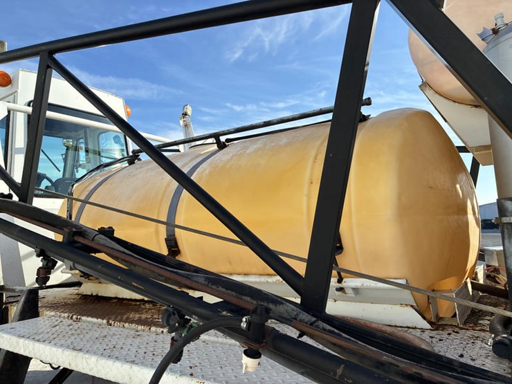 2010-willmar-745-image-34