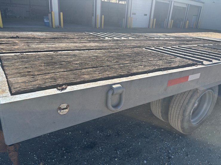 #2320-•-2008-interstate-30'-tri-axle-equipment-trailer-image-8