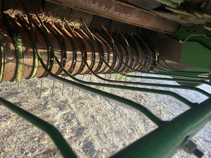 1999-john-deere-566-image-25