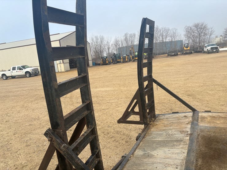 #2319-•-2010-pj-trailers-20'-trailer-image-30