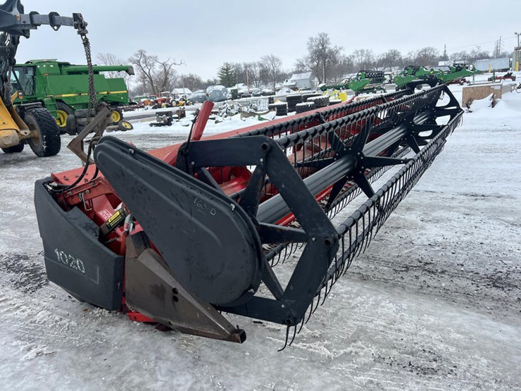 1992-case-ih-1020-image-1