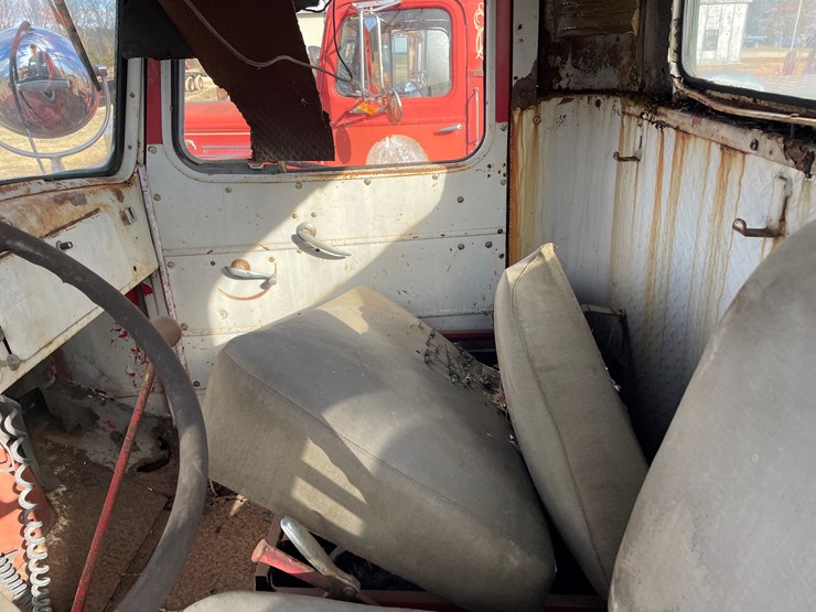 1951-mack-fire-apparatus-image-30