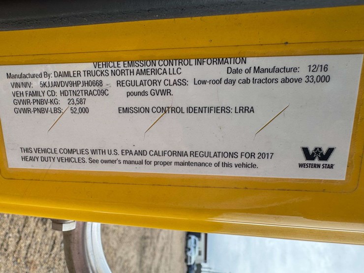 2017-western-star-4700-image-35