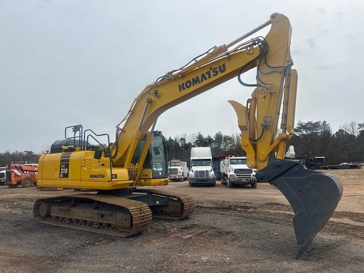 2022-komatsu-pc210-lc-image-9