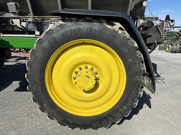 2022-john-deere-600r-image-28