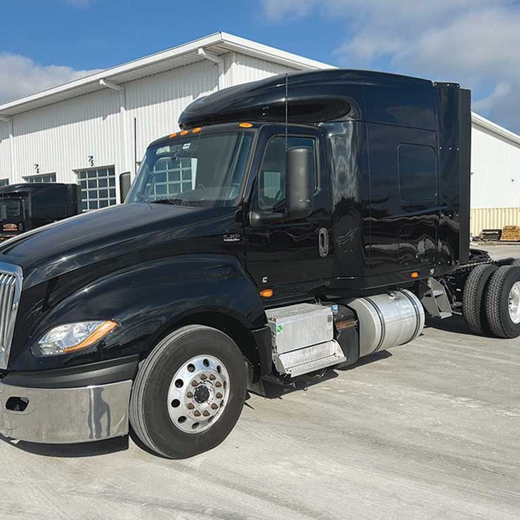 2023 INTERNATIONAL LT