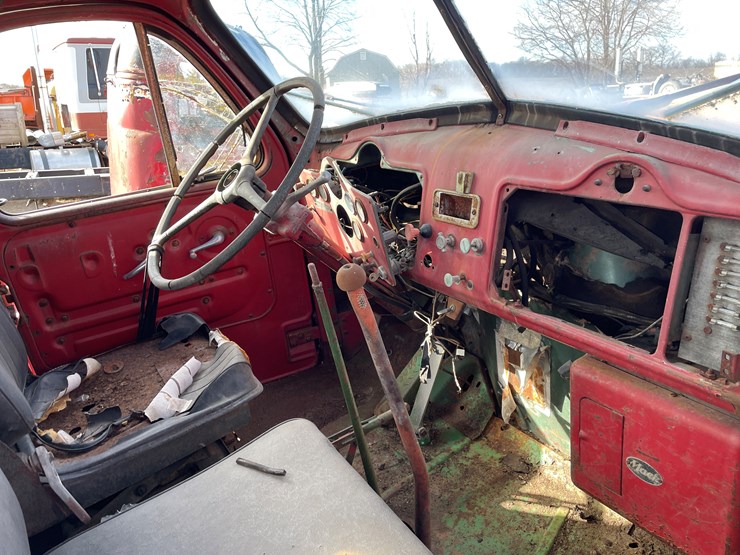 #4208-•-mack-truck-cab-and-chassis-frame-image-11