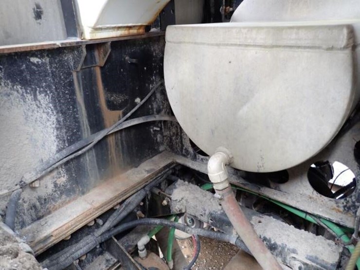 2002-sterling-l9500-image-71