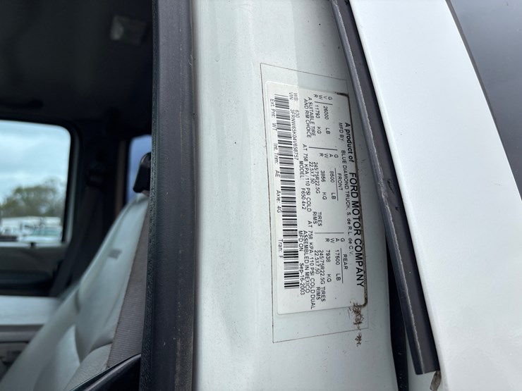 2004-ford-f650-image-19