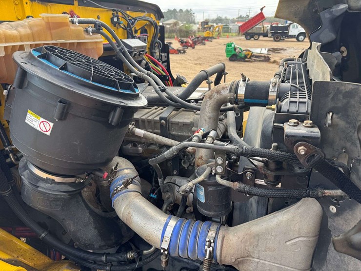 2017-western-star-4700-image-19